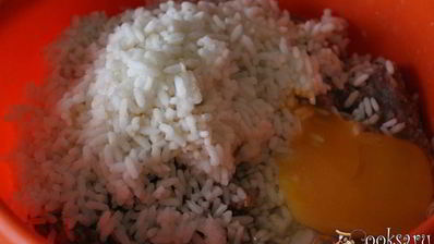 тефтели из говядины с рисом в соусе из овощного сока