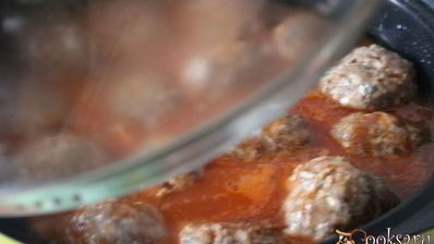 тефтели из говядины с рисом в соусе из овощного сока