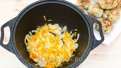 тефтели из индейки в сметанном соусе