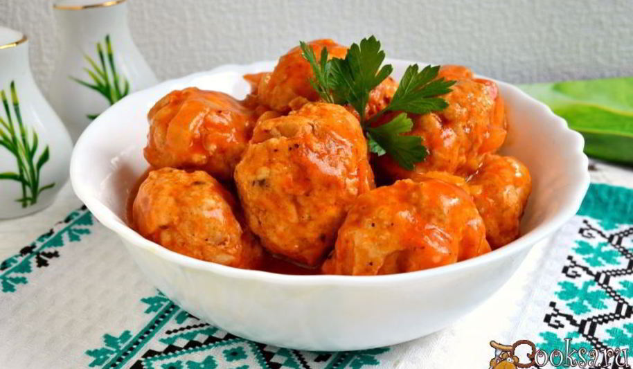 Рецепт тефтелей из куриного фарша с пшеничной кашей в томатном соусе