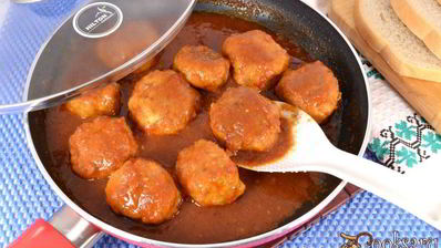 тефтели из смешанного фарша в томатно-апельсиновом соусе