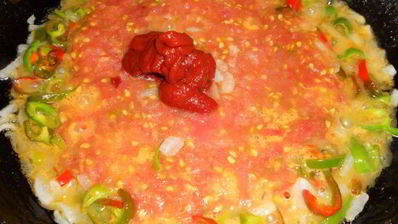 тефтели куриные в соусе из томатов и сладкого перца