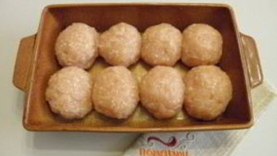 тефтели под сметанным соусом