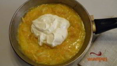 тефтели под сметанным соусом