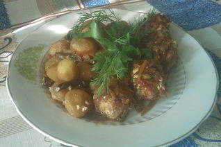 Тефтели рыбные тушеные с грибами