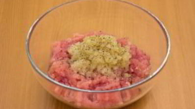 тефтели с моцареллой в томатном соусе