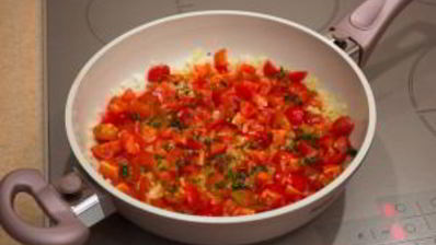 тефтели с моцареллой в томатном соусе