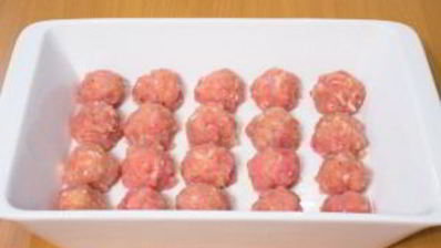 тефтели с моцареллой в томатном соусе