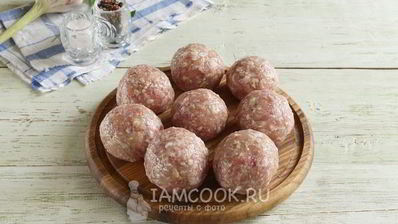 тефтели с подливкой на сковороде