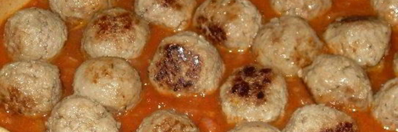 Тефтели с помидорами