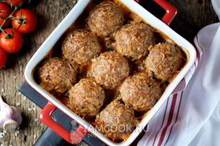 Тефтели с рисом в духовке с подливкой