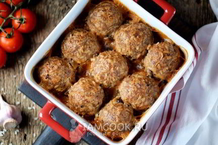 Тефтели с рисом в духовке с подливкой