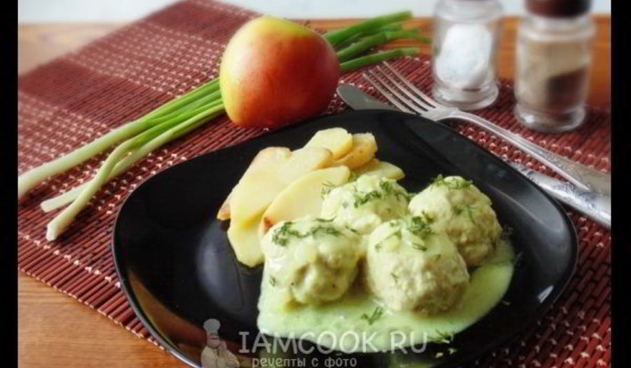 Рецепт тефтелей с яблоками в сметанном соусе