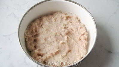 тефтели с яблоками в сметанном соусе