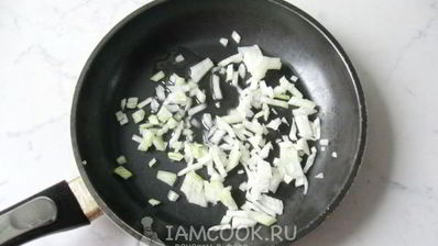 тефтели с яблоками в сметанном соусе