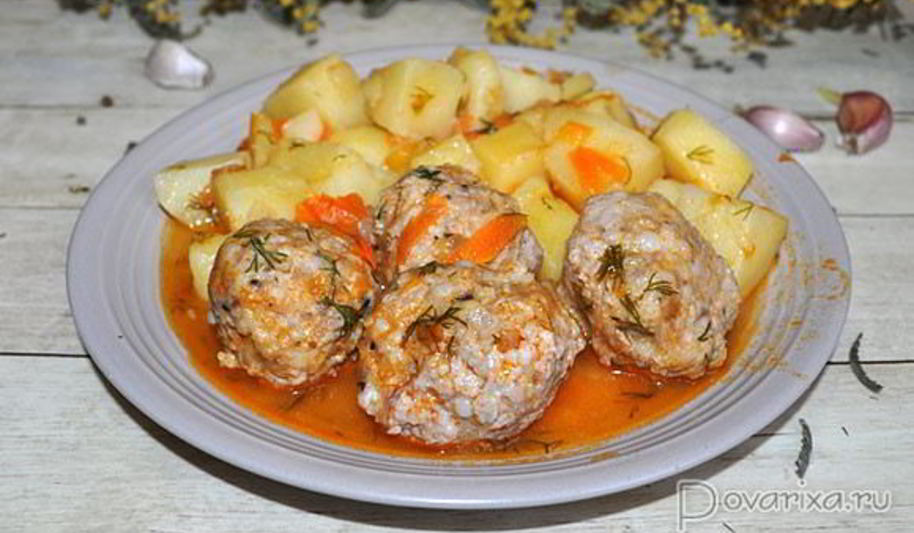 Рецепт тефтелей, тушенных с картофелем