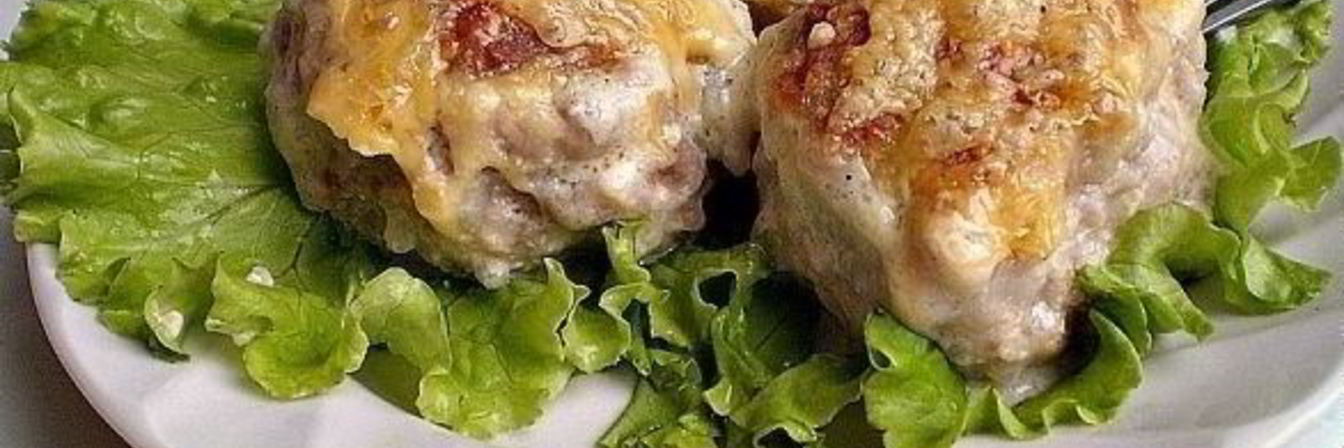 Тефтели, запеченные в духовке в сметанном соусе