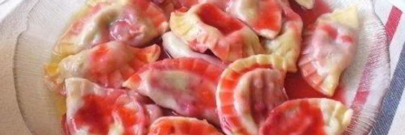 Домашние вареники со свежей малиной