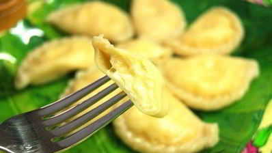 квари — вареники с сулугуни