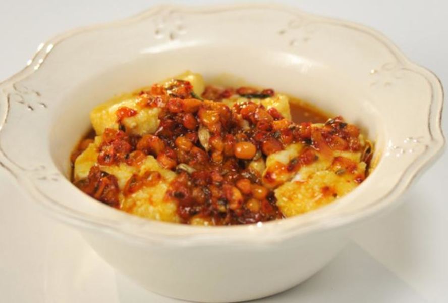 Ленивые вареники с облепиховым соусом