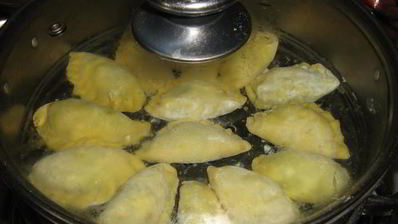 паровые вареники с зеленью и яйцом