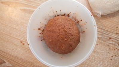 постные вареники с вишней, шоколадом и вишневым соусом