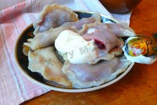 Вареники на воде с вишней постные