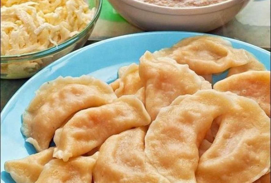 Вареники с капустой и салом