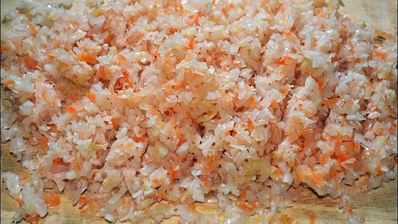 вареники с капустой и салом