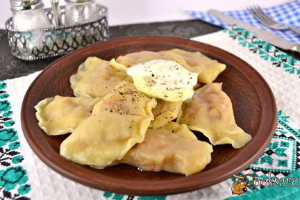 Вареники с капустой из яичного теста