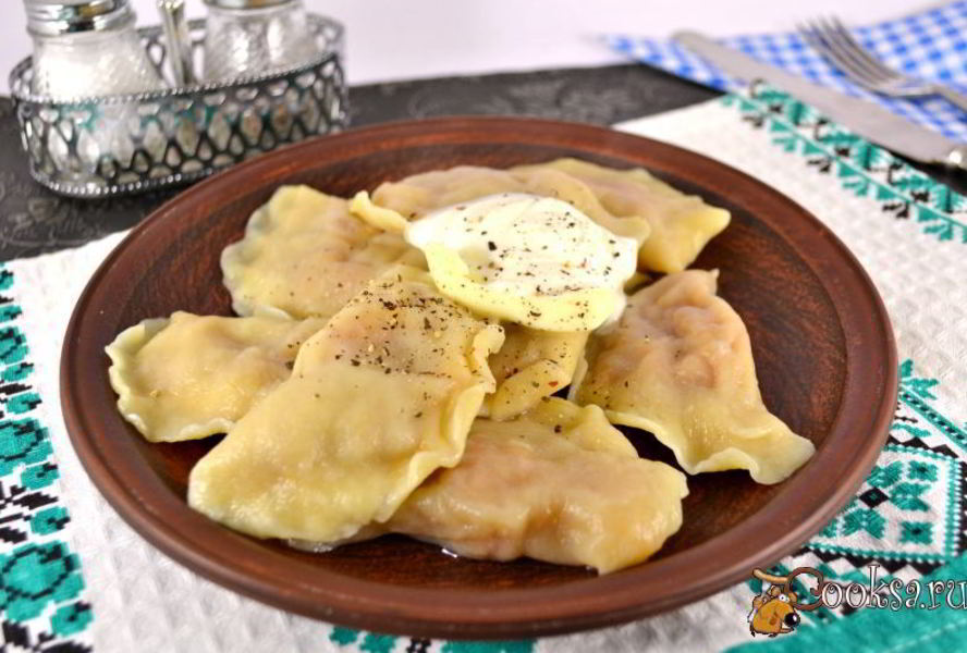 Вареники с капустой из яичного теста