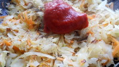 вареники с капустой из яичного теста