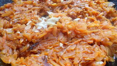 вареники с капустой из яичного теста