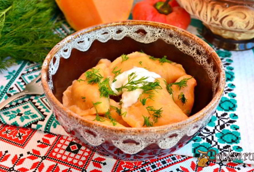 Вареники с картофелем из тыквенного теста