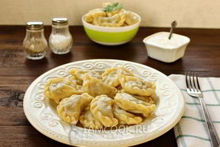 Вареники с картошкой и лесными грибами