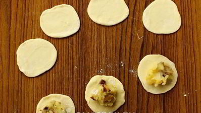 вареники с картошкой и лесными грибами