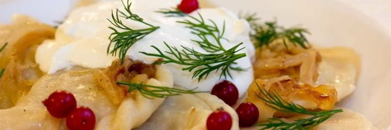 Вареники с кислой капустой и мятым картофелем