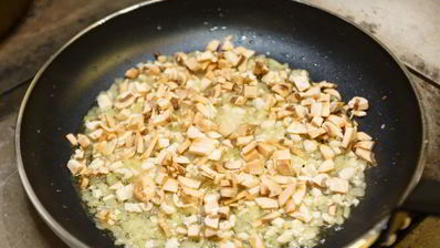 вареники с курицей и грибами