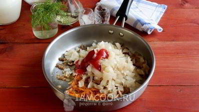 вареники с квашеной капустой и салом