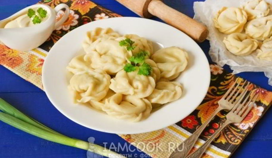 Рецепт вареников с сырой картошкой и сыром