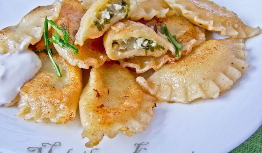 Рецепт вареников с творогом и черемшой