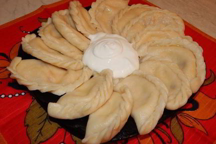 Вареники с творогом и финиками