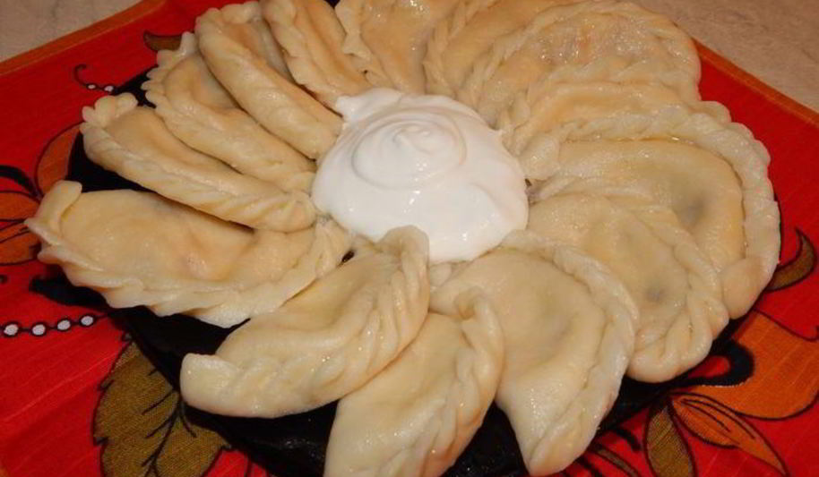 Рецепт вареников с творогом и финиками