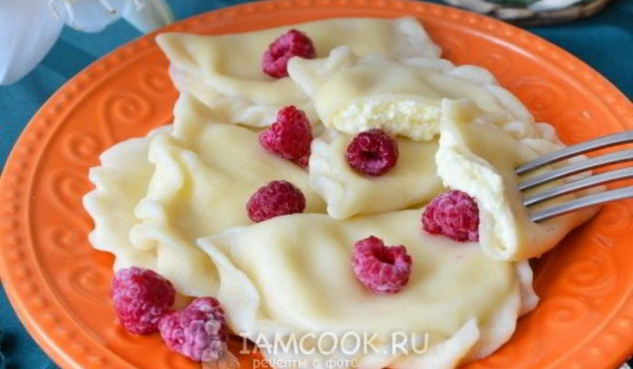 Рецепт вареников с творогом и яичными желтками