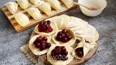 вареники с вишней на кефире с содой