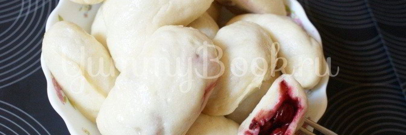 Вареники с вишнями в мультиварке на пару