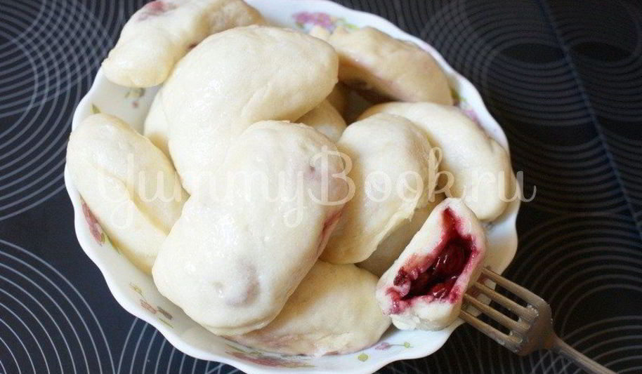 Рецепт вареников с вишнями в мультиварке на пару