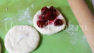 вареники с вишнями в мультиварке на пару