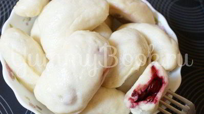 вареники с вишнями в мультиварке на пару