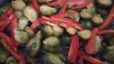 яичная лапша с овощами по-азиатски